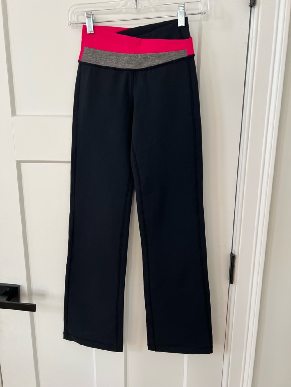 Lululemon Black Yoga Pants with Pink & Gray Waistband